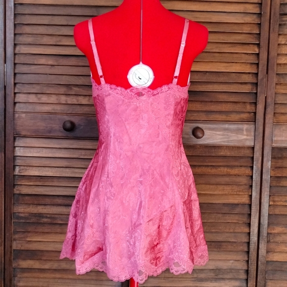 Victoria's Secret Chemise - Picture 2 of 4